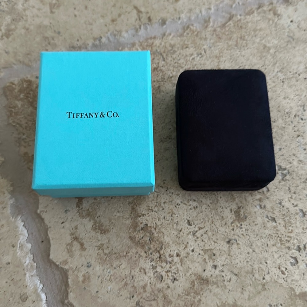 Tiffany & co necklace gift box